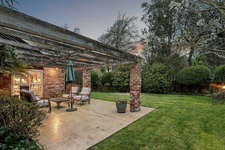 Photo of property in 4 Rubens Place, Burnside, Christchurch, 8053
