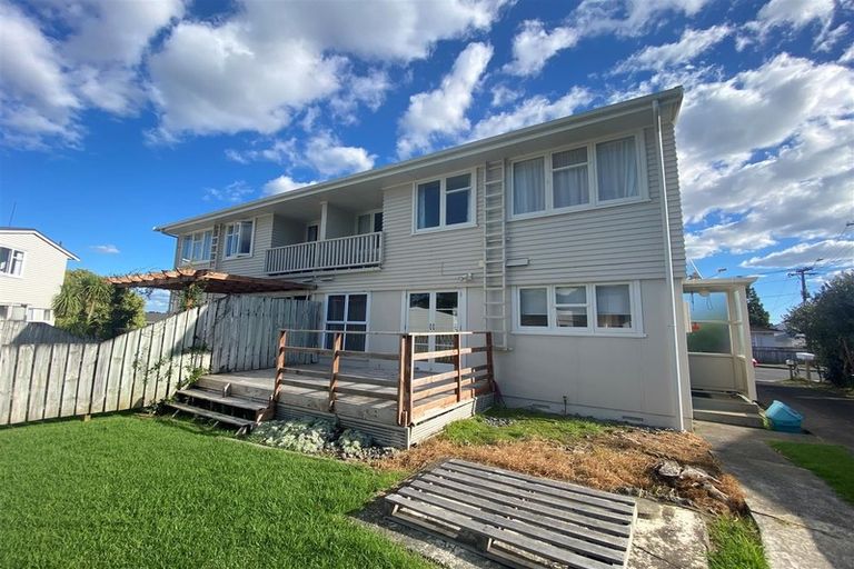 Photo of property in 72a Arimu Road, Papakura, 2110