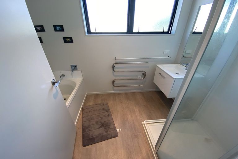 Photo of property in 70 Kaimoana Street, Weymouth, Auckland, 2103