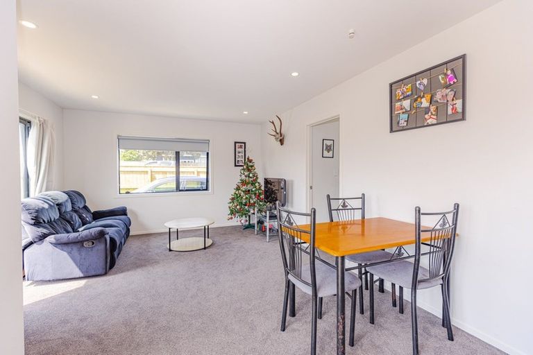 Photo of property in 5a Karaka Street, Castlecliff, Wanganui, 4501