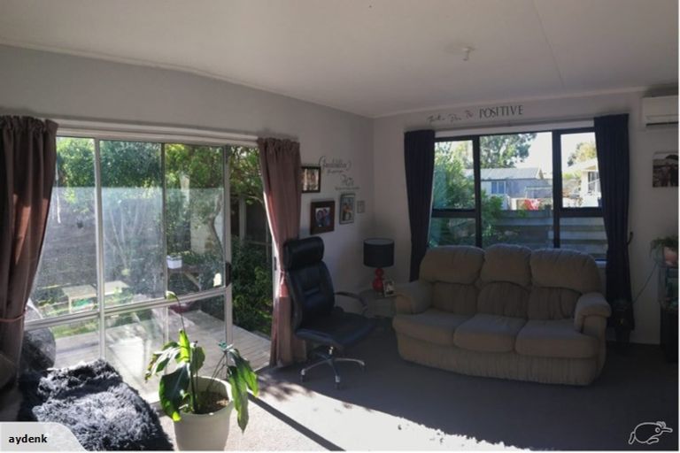 Photo of property in 14b Cypress Grove, Paraparaumu, 5032