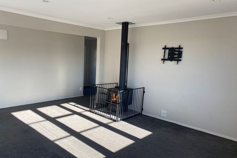Photo of property in 10 Derby Street, Green Island, Dunedin, 9018