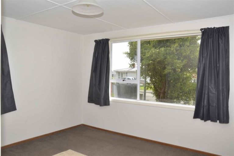 Photo of property in 4 Manapouri Street, Strathern, Invercargill, 9812