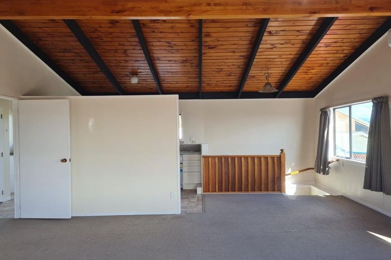 Photo of property in 1/74 Stanmore Bay Road, Stanmore Bay, Whangaparaoa, 0932