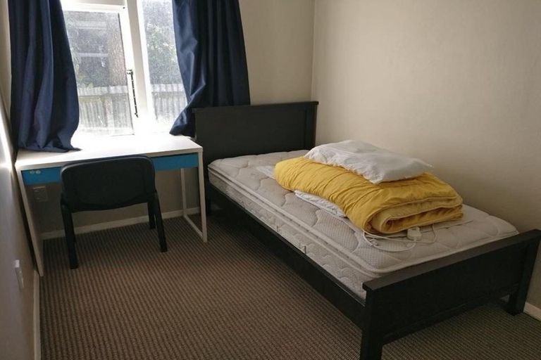 Photo of property in 74 Springs Road, Hornby, Christchurch, 8042