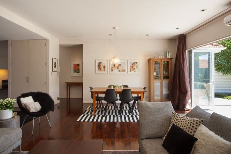 Photo of property in 8 Weona Place, Westmere, Auckland, 1022