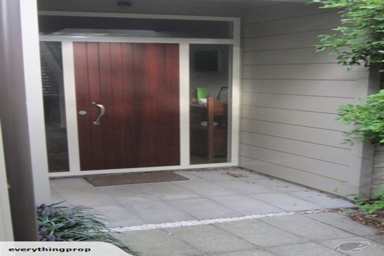 Photo of property in 83 Dignan Street, Point Chevalier, Auckland, 1022