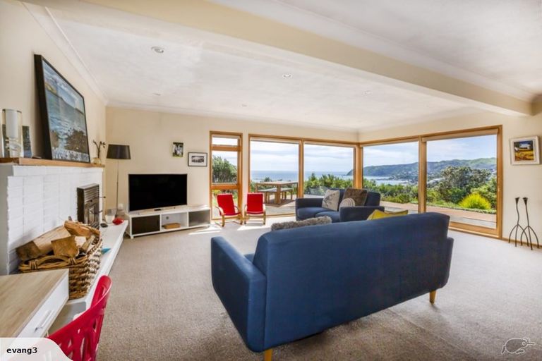 Photo of property in 21 Taupo Crescent, Plimmerton, Porirua, 5026