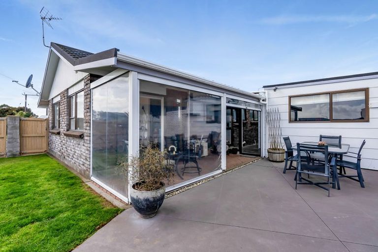 Photo of property in 25 Puketotara Street, Highlands Park, New Plymouth, 4312