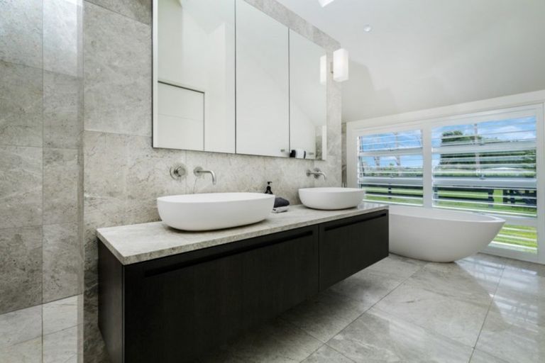 Photo of property in 17 Brookvale Lane, Taupaki, Henderson, 0782