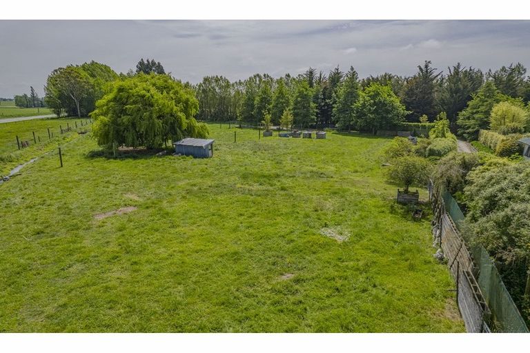 Photo of property in 393 Naughton Road, Kerrytown, Timaru, 7975
