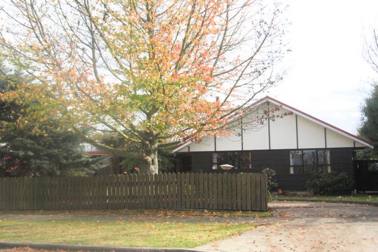 Photo of property in 4 Kathleen Street, Parkvale, Hastings, 4122