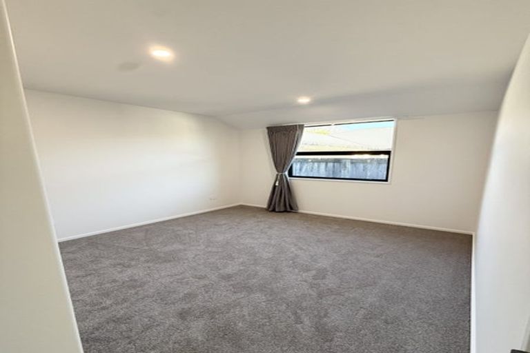 Photo of property in 2/84 Mcmahon Drive, Aidanfield, Christchurch, 8025