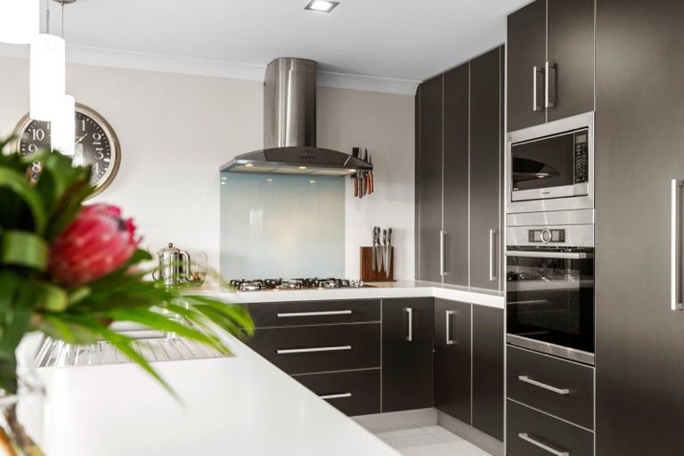 Photo of property in 33 Merriman Place, Pyes Pa, Tauranga, 3112