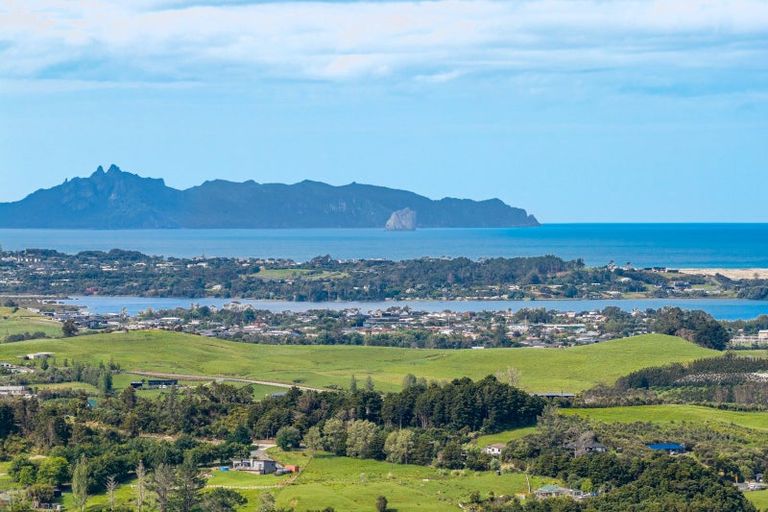 Photo of property in 476 Cames Road, Mangawhai, 0975