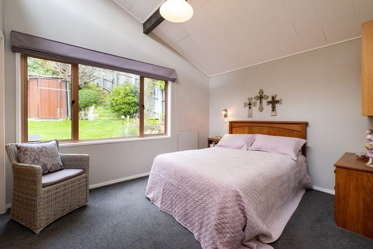 Photo of property in 8 Denholm Road, Hospital Hill, Napier, 4110