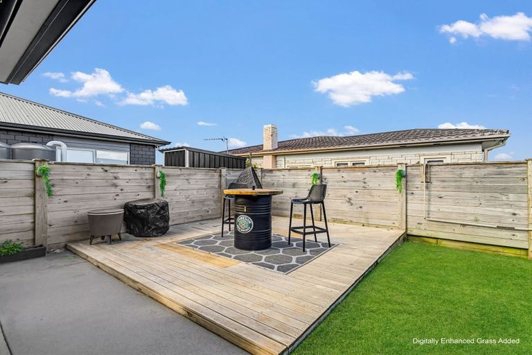 Photo of property in 16 Domain Street, Waiuku, 2123