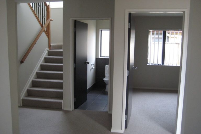 Photo of property in 10 Tavua Lane, Ranui, Auckland, 0612