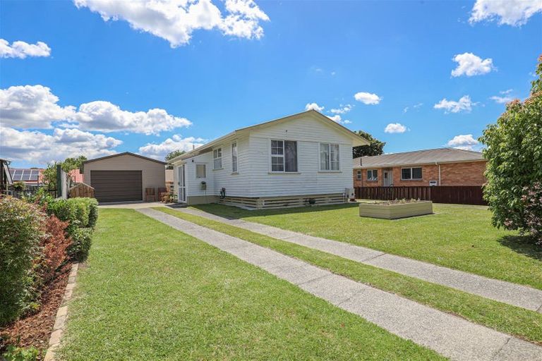 Photo of property in 9 Harlock Place, Huntly, 3700