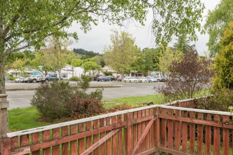 Photo of property in 10b Windlesham Place, Wakefield, 7025