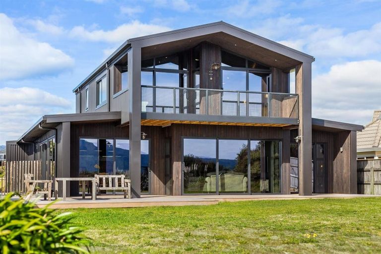 Photo of property in 123 Manly Street, Paraparaumu Beach, Paraparaumu, 5032