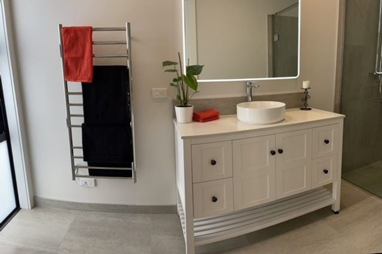 Photo of property in 16 Awatea Drive, Whitianga, 3510