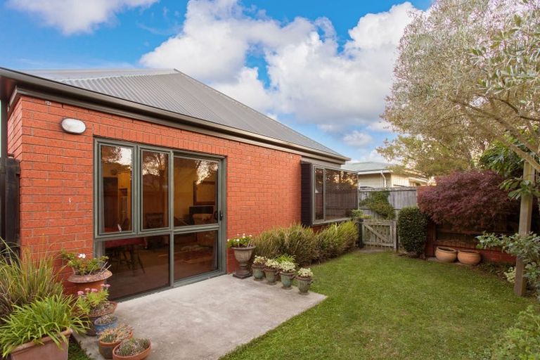 Photo of property in 1/76 Saint Albans Street, St Albans, Christchurch, 8014