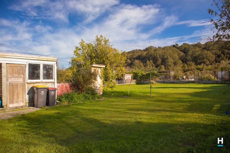Photo of property in 44 Oxford Street, Taylorville, Greymouth, 7805