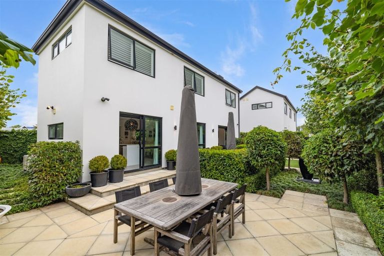 Photo of property in 90 Abberley Crescent, St Albans, Christchurch, 8014