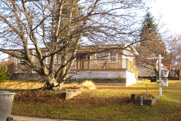 Photo of property in 4 Centennial Avenue, Arrowtown, 9302