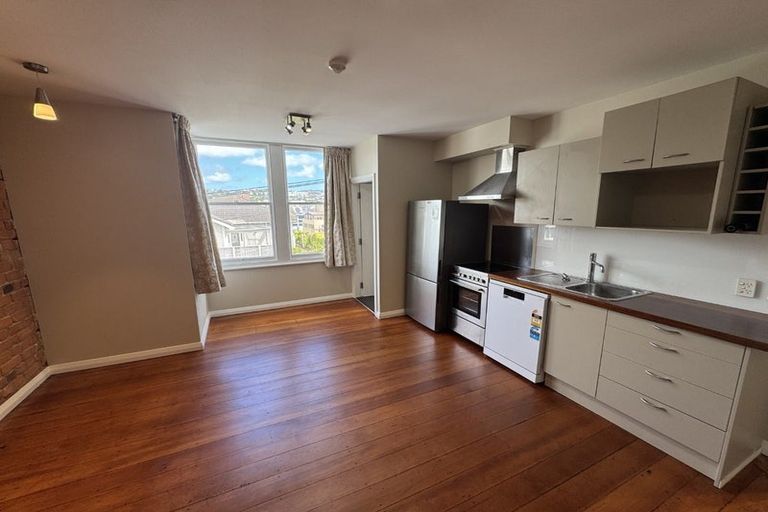 Photo of property in 77 Brougham Street, Mount Victoria, Wellington, 6011