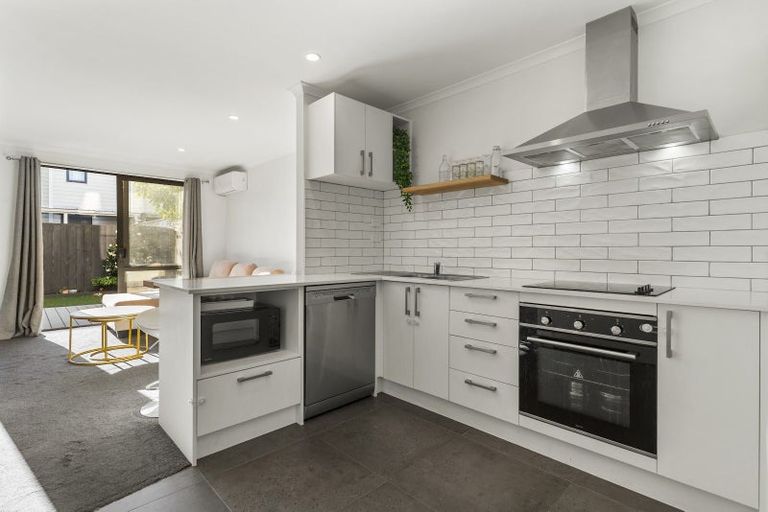 Photo of property in 18 Bellbird Street, Papakura, 2110