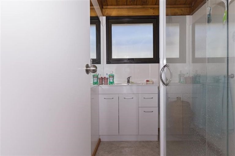 Photo of property in 393 Ngatai Road, Bellevue, Tauranga, 3110