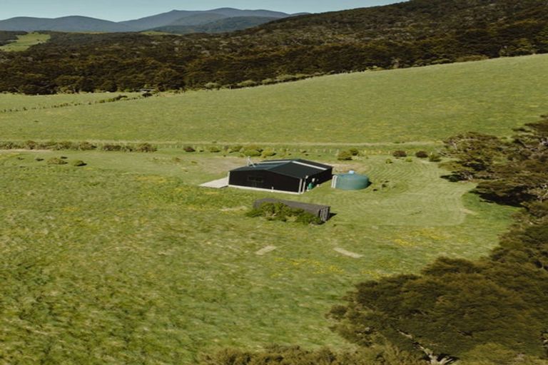 Photo of property in 1740b Western Lake Road, Western Lake, Featherston, 5773