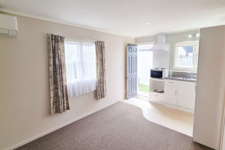 Photo of property in 32 Rimu Street, Waikanae, 5036