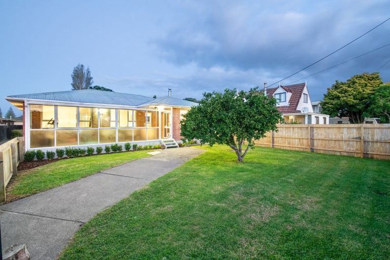Photo of property in 1/179 Centreway Road, Orewa, 0931