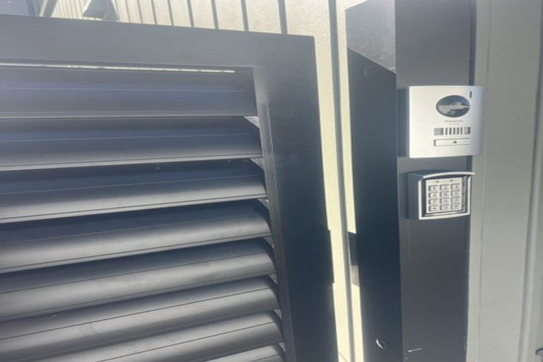 Photo of property in 333a East Coast Road, Mairangi Bay, Auckland, 0630