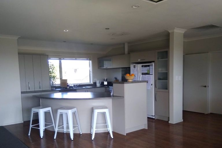 Photo of property in 19 Karoola Place, Havelock North, 4130
