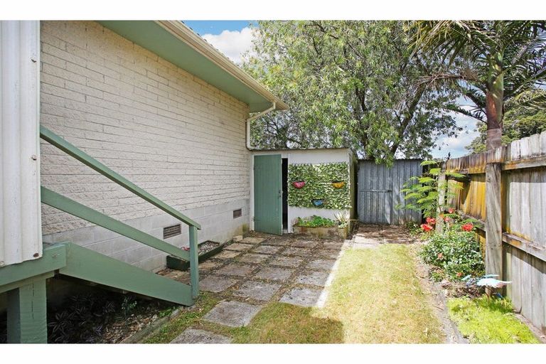 Photo of property in 2/60 Beach Road, Pahurehure, Papakura, 2113