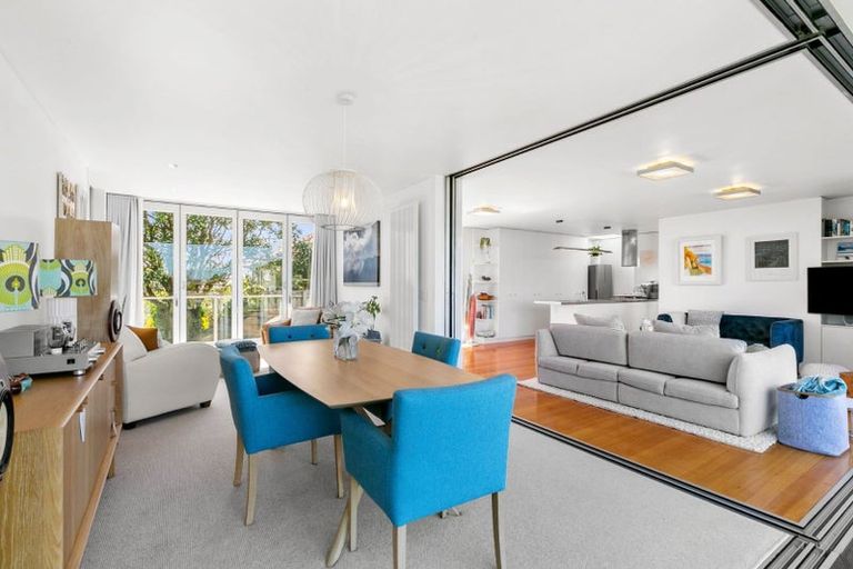 Photo of property in 120b Pioneer Road, Moturoa, New Plymouth, 4310