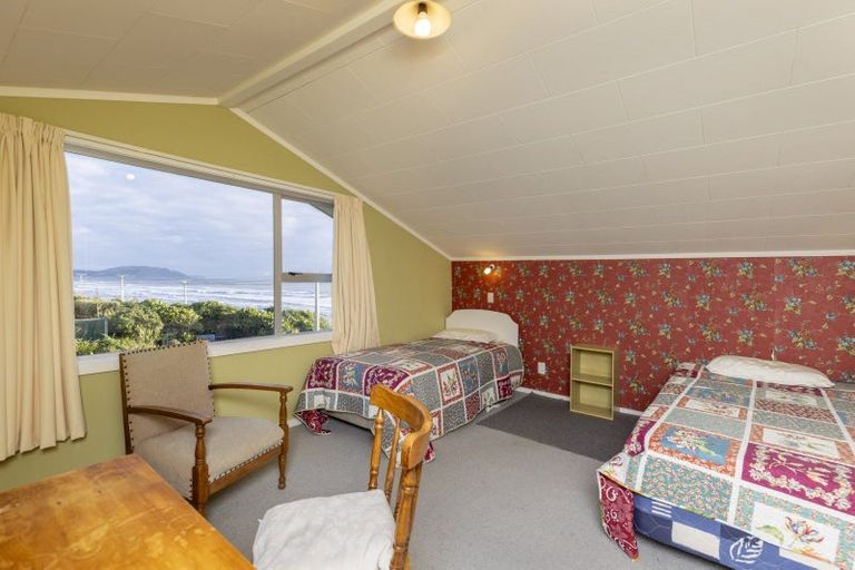 Photo of property in 82 The Parade, Paekakariki, 5034
