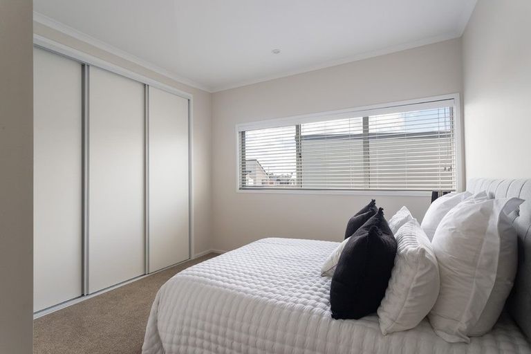 Photo of property in 6 Liquidambar Drive, Hobsonville, Auckland, 0616