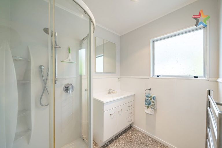 Photo of property in 11 Mokopuna Grove, Stokes Valley, Lower Hutt, 5019