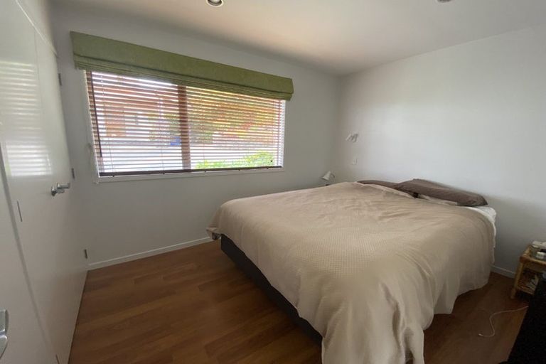 Photo of property in 51 Churchill Road, Murrays Bay, Auckland, 0630