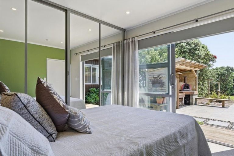 Photo of property in 211 Pukehina Parade, Pukehina, Te Puke, 3189