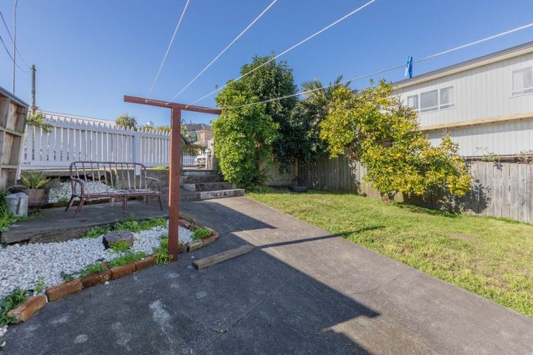 Photo of property in 47 Cameron Road, Bluff Hill, Napier, 4110