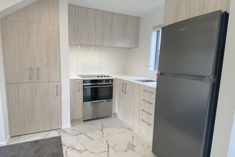 Photo of property in 2/7 Flanshaw Road, Te Atatu South, Auckland, 0610