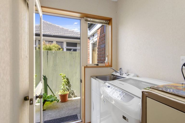 Photo of property in 2/6 Penhelig Place, Burnside, Christchurch, 8053