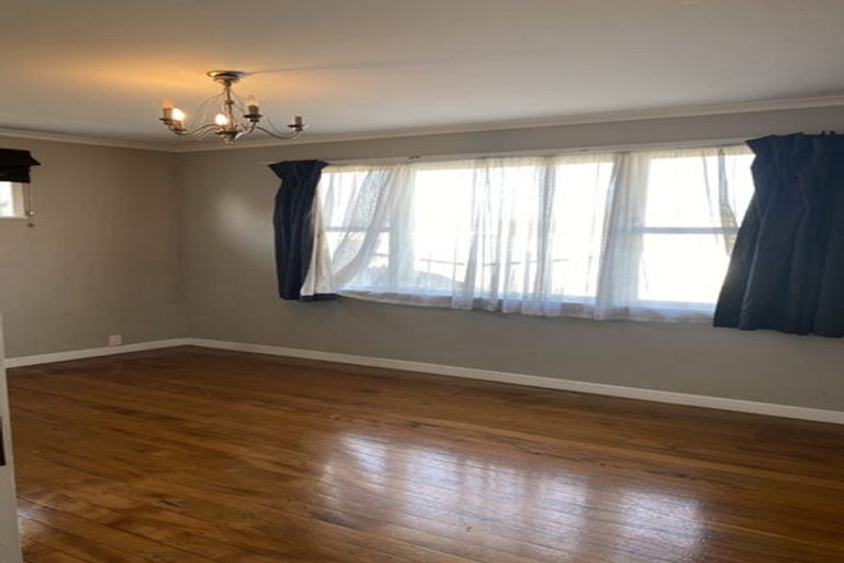 Photo of property in 8 Chorley Avenue, Massey, Auckland, 0614