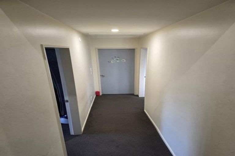 Photo of property in 6 Ronald Woolf Place, Churton Park, Wellington, 6037